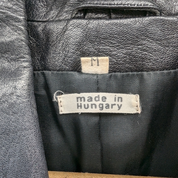 Vintage women's Hungarian Leather Jacket - Picture 2 of 10
